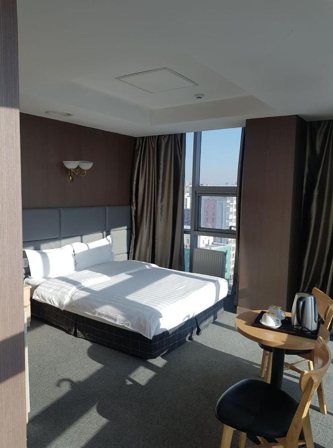 J Hotel Уланбатар Екстериор снимка