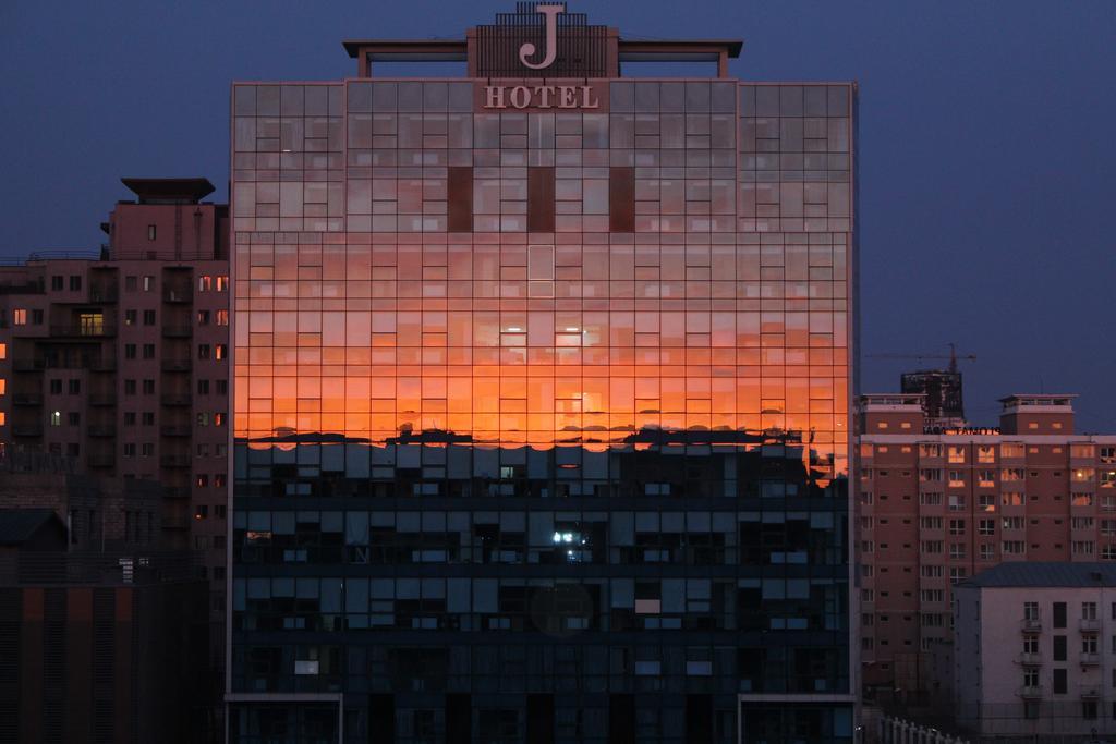 J Hotel Уланбатар Екстериор снимка