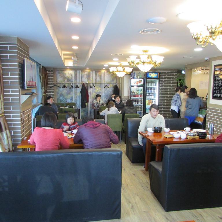 J Hotel Уланбатар Екстериор снимка
