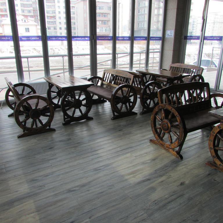 J Hotel Уланбатар Екстериор снимка